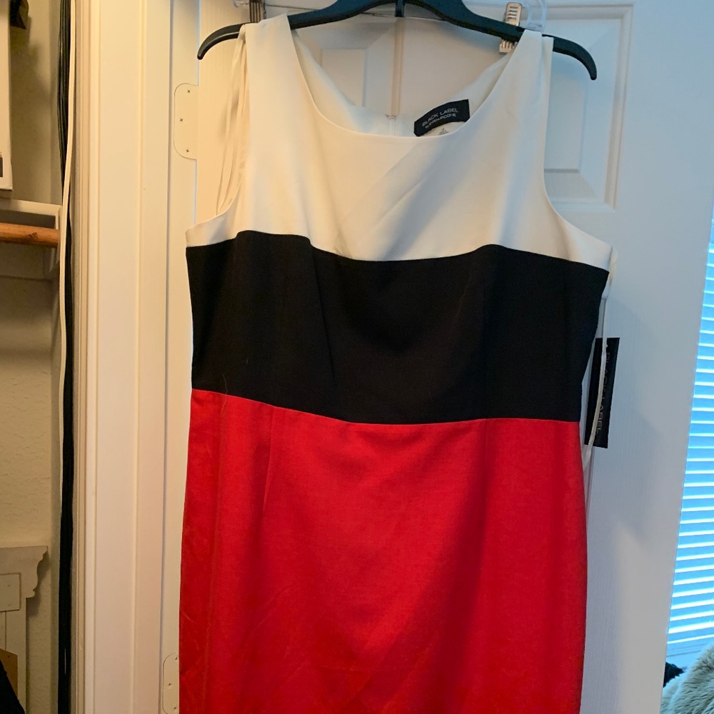 Sleeveless dress